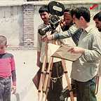 تصویری از رضا غمخوار (غفار رضایی)، مدیر تولید و بازیگر سینما و تلویزیون در پشت صحنه یکی از آثارش