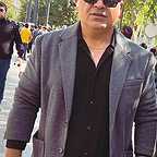 تصویری از رامین الماسی، بازیگر و مدیر تولید سینما و تلویزیون در پشت صحنه یکی از آثارش