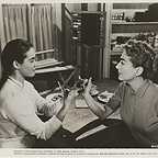  فیلم سینمایی The Story of Esther Costello با حضور Joan Crawford و Heather Sears