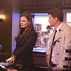  سریال تلویزیونی استخوان ها با حضور David Boreanaz، Curtis Armstrong و Emily Deschanel