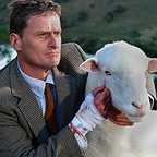  فیلم سینمایی گوسفند سیاه با حضور Peter Feeney