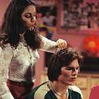  سریال تلویزیونی That '70s Show با حضور Ashton Kutcher و میلا کونیس