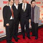  سریال تلویزیونی سوپرانوز با حضور مایکل امپریولی، Dominic Chianese، Federico Castelluccio و Robert Iler