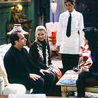  سریال تلویزیونی دوستان با حضور لیزا کودرو، جنیفر آنیستون، کورتنی کاکس و Jon Lovitz