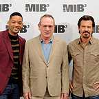  فیلم سینمایی مردان سیاه پوش ۳ با حضور تامی لی جونز، جاش برولین و ویل اسمیت