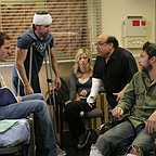  سریال تلویزیونی فیلادلفیا همیشه آفتابی است با حضور Glenn Howerton، Charlie Day، دنی دویتو، Rob McElhenney و کیتلین اولسون