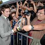  فیلم سینمایی همسایه ها با حضور زک افرون