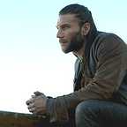  سریال تلویزیونی بادبان های سیاه با حضور Zach McGowan