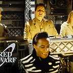  سریال تلویزیونی Red Dwarf با حضور Chloë Annett، Robert Llewellyn، Danny John-Jules و Chris Barrie