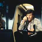  فیلم سینمایی هواپیما! با حضور رابرت هیز و جولی هاگرتی