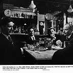  فیلم سینمایی روزی روزگاری در آمریکا با حضور جیمز وودز، رابرت دنیرو، برت یانگ و ویلیام فورسایت