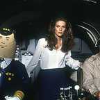  فیلم سینمایی هواپیما! با حضور رابرت هیز، جولی هاگرتی و Otto