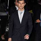  فیلم سینمایی گرگ و میش: ماه نو با حضور Taylor Lautner