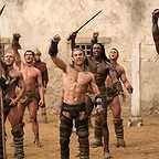  سریال تلویزیونی اسپارتاکوس: خدایان میدان نبرد با حضور Antonio Te Maioha، Dustin Clare و پیتر منسا