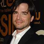  سریال تلویزیونی دختر شایعه ساز با حضور Matthew Settle