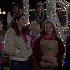  سریال تلویزیونی Gilmore Girls با حضور Susane Lee، Alexis Bledel، ملیسا مک کارتی و Lauren Graham