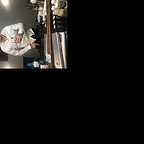 تصویری از پژمان بیوک سینما و تلویزیون در حال بازیگری سر صحنه یکی از آثارش