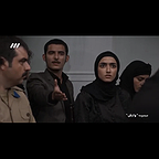 تصویری از محمد امین امینی، بازیگر سینما و تلویزیون در حال بازیگری سر صحنه یکی از آثارش