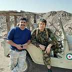 تصویری از سجاد پاکزاد، بازیگر و دستیار صحنه سینما و تلویزیون در حال بازیگری سر صحنه یکی از آثارش به همراه ابوالفضل پورعرب