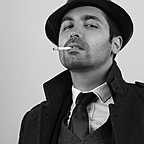 تصویری از بهروز محمدی، بازیگر و انتخاب بازیگر سینما و تلویزیون در حال بازیگری سر صحنه یکی از آثارش